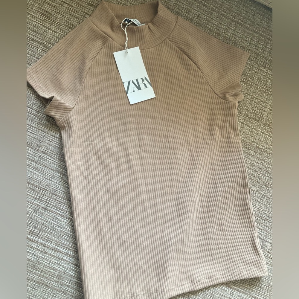 Zara Ribbed Tshirt - Picture 5 of 5